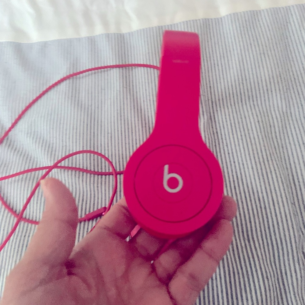 Beats Airphones